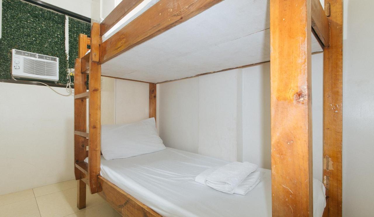 Nearest Hostel Pasay City By Reddoorz 외부 사진